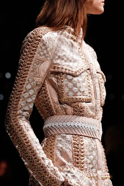 Look 57